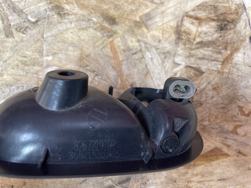 Внутренняя ручка     двери