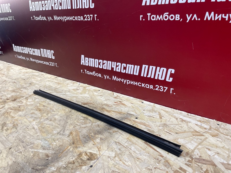 Уплотнитель стекла двери внутренний