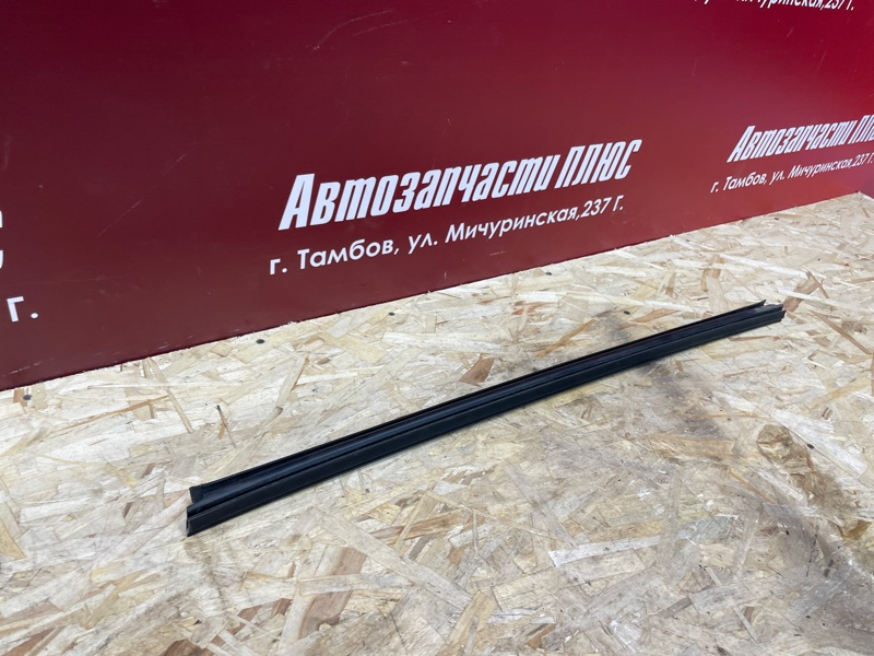 Уплотнитель стекла двери внутренний