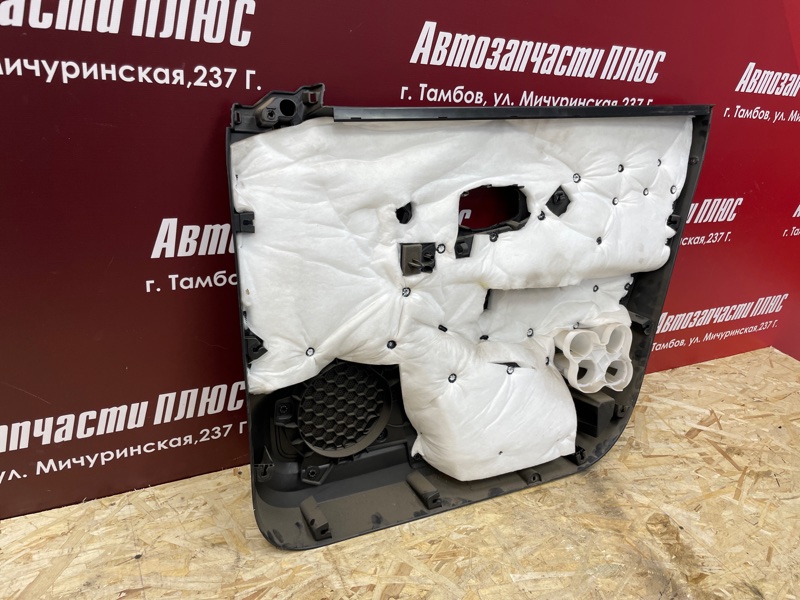 Обшивка боковой двери