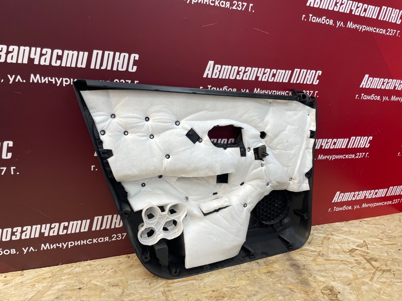 Обшивка боковой двери
