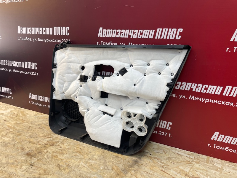 Обшивка боковой двери