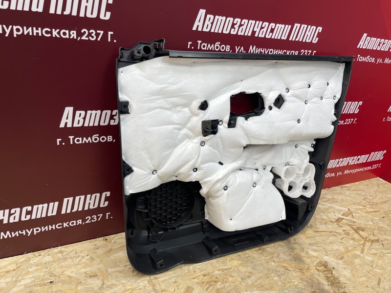 Обшивка боковой двери