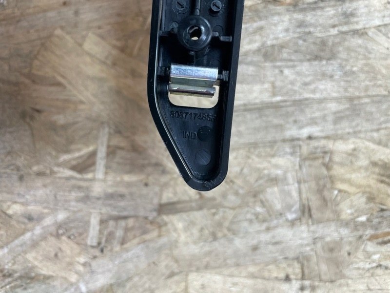 Внутренняя  ручка двери