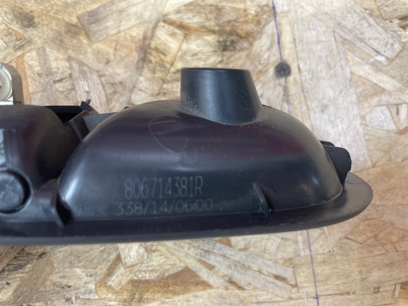 Внутренняя ручка     двери