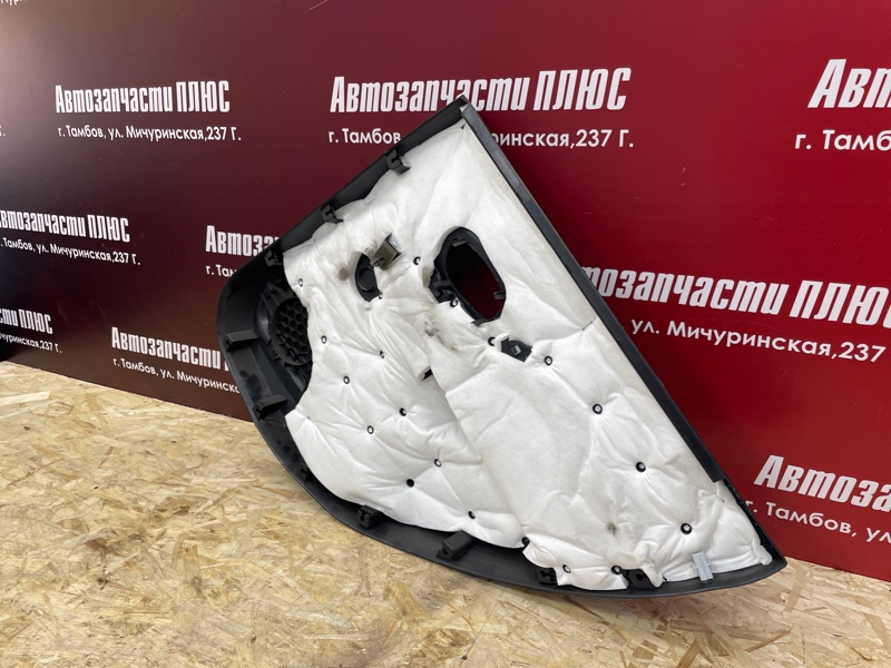 Обшивка боковой двери