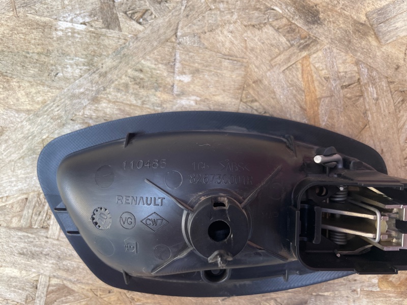 Внутренняя  ручка двери