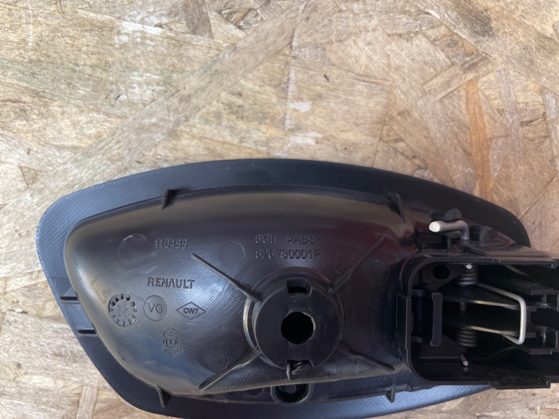 Внутренняя ручка     двери