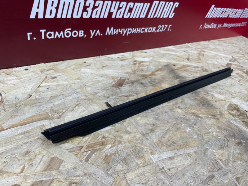 Уплотнитель стекла двери внутренний