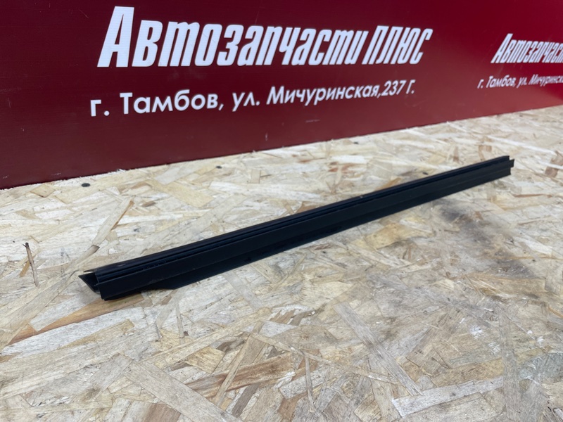 Уплотнитель стекла двери внутренний