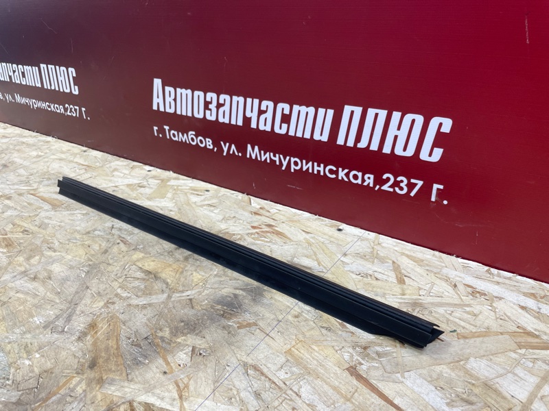 Уплотнитель стекла двери внутренний