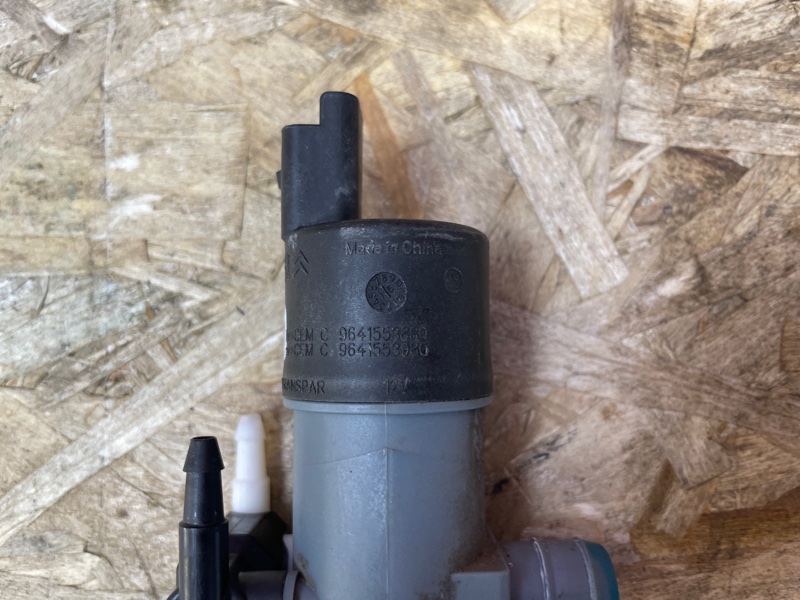 Моторчик бачка омывателя