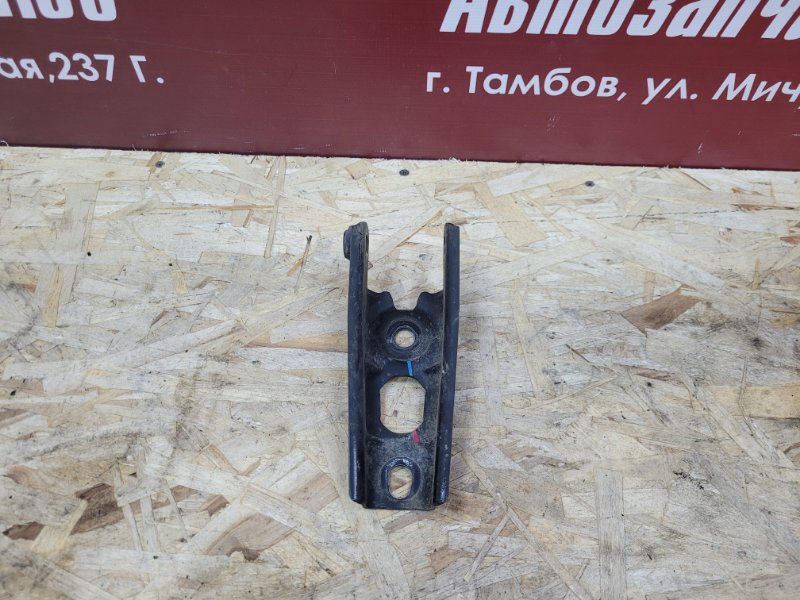 Кронштейн    опоры двигателя