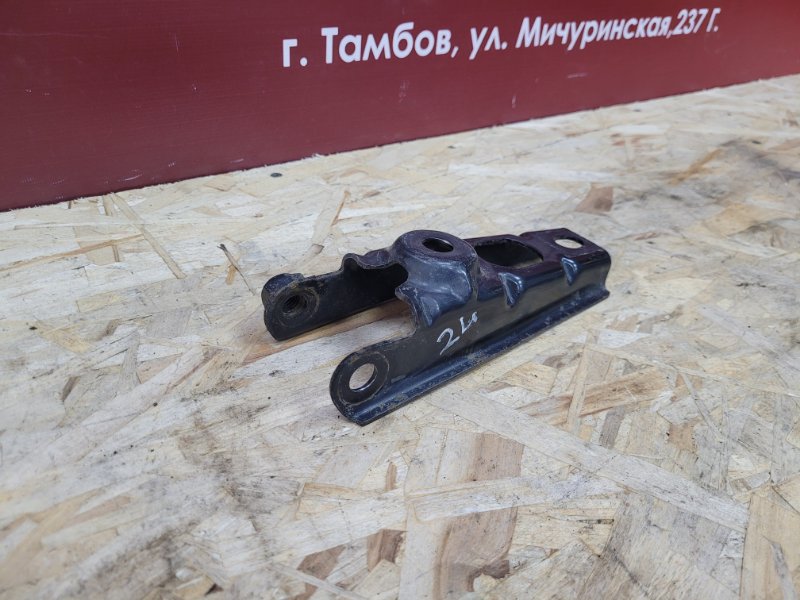 Кронштейн  опоры двигателя