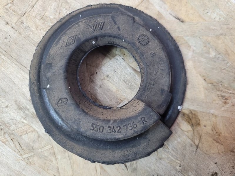 Верхняя опора    пружины