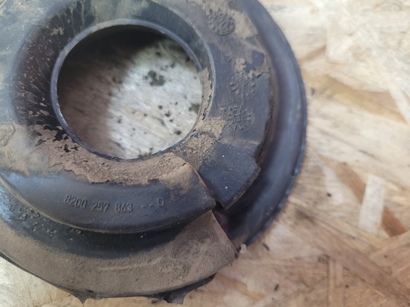 Верхняя опора    пружины