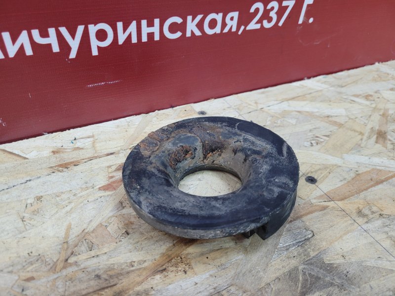 Верхняя опора    пружины