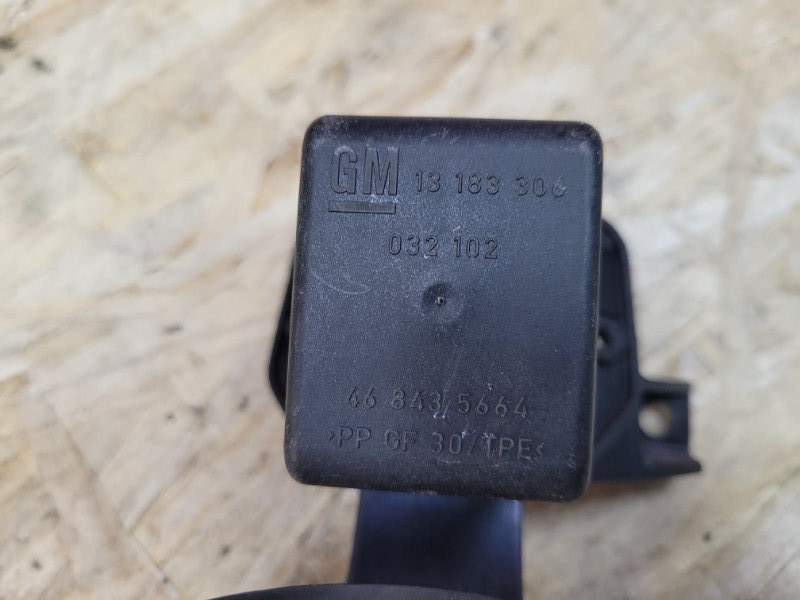 Лючок бензобака