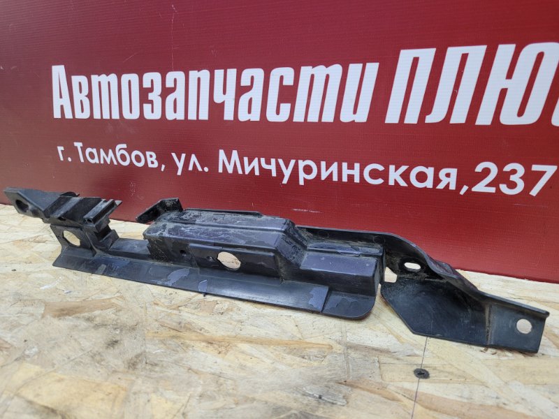 Кронштейн крепления крыла