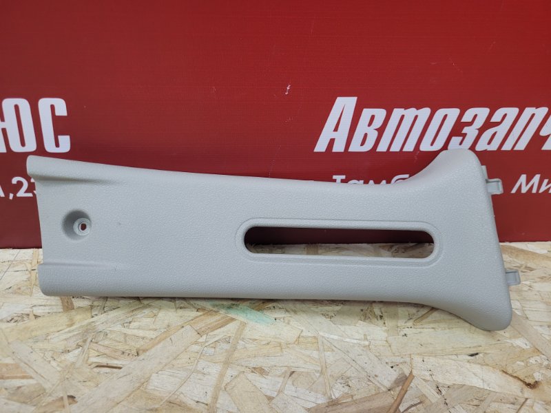 Обшивка средней стойки