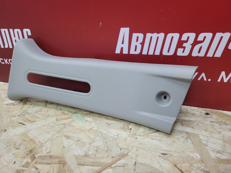 Обшивка средней стойки