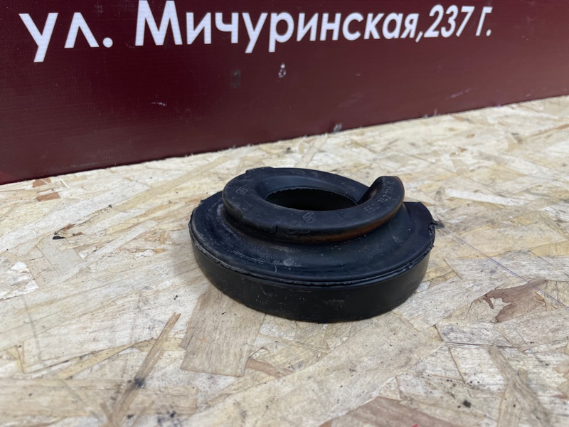 Верхняя опора    пружины