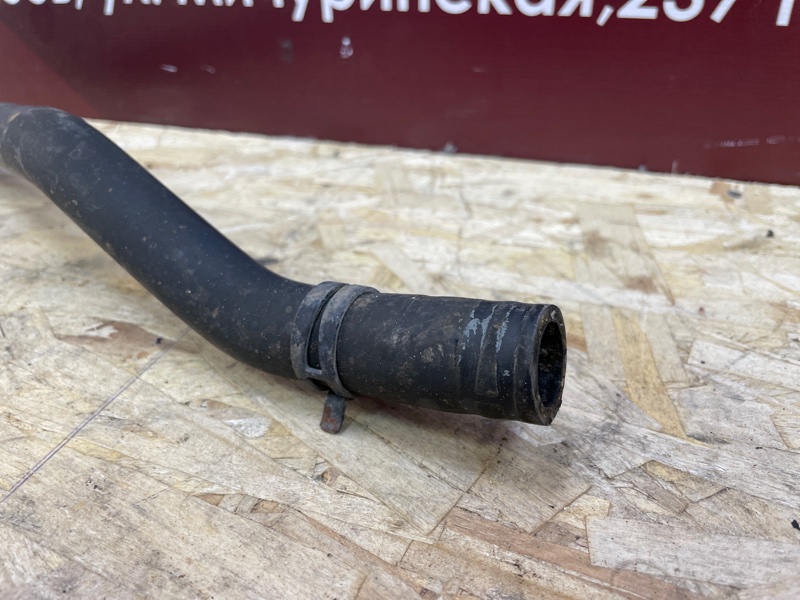 Патрубок отопителя