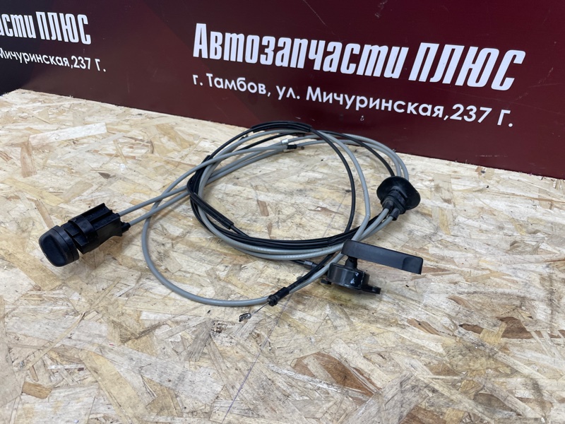 Трос замка капота