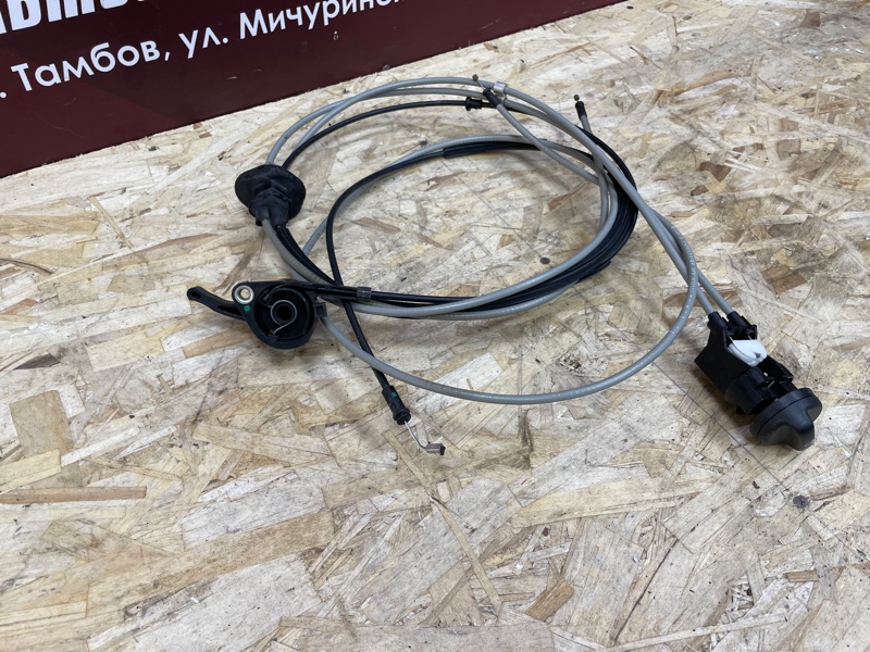 Трос замка капота