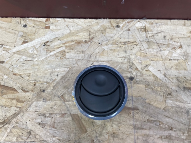 Воздушный дефлектор салона