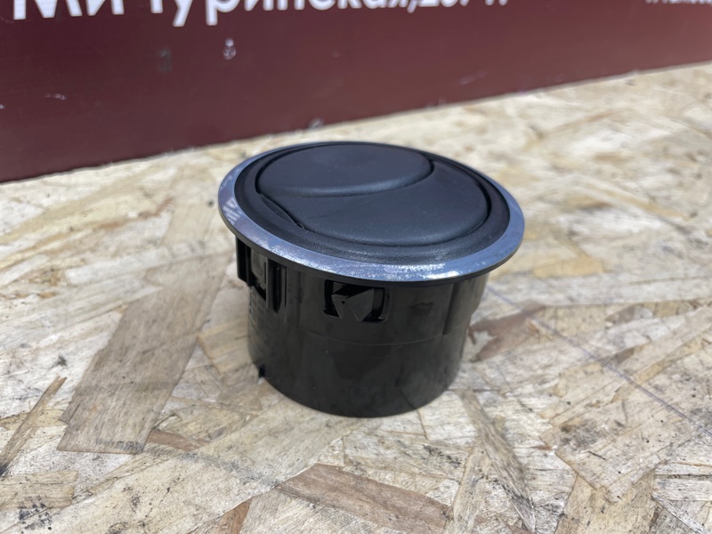 Воздушный дефлектор салона