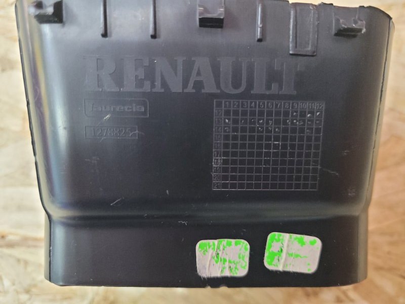 Воздушный дефлектор салона