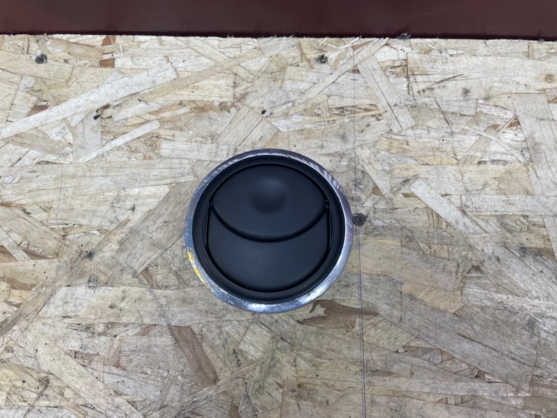 Воздушный дефлектор салона