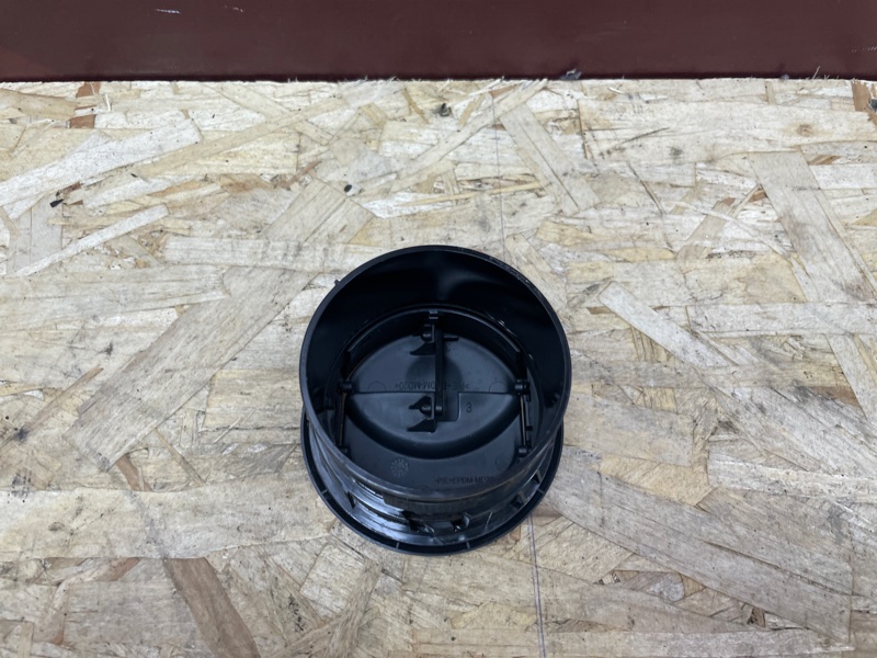 Воздушный дефлектор салона