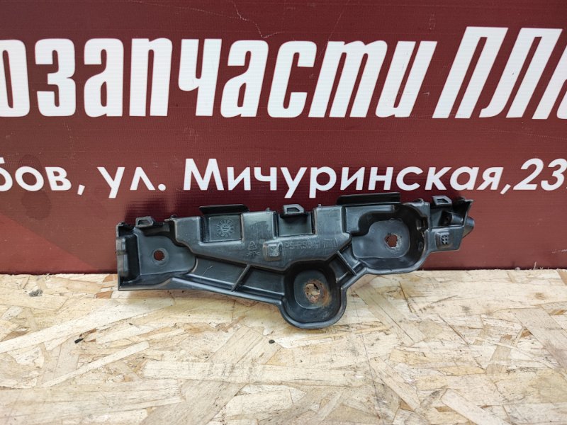 Кронштейн бампера