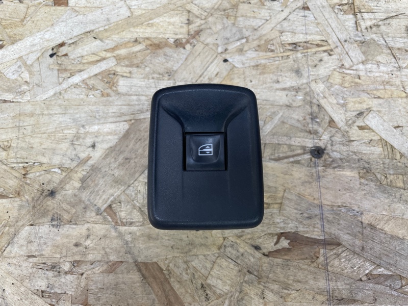 Кнопка стеклоподъемника