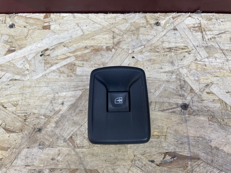 Кнопка стеклоподъемника