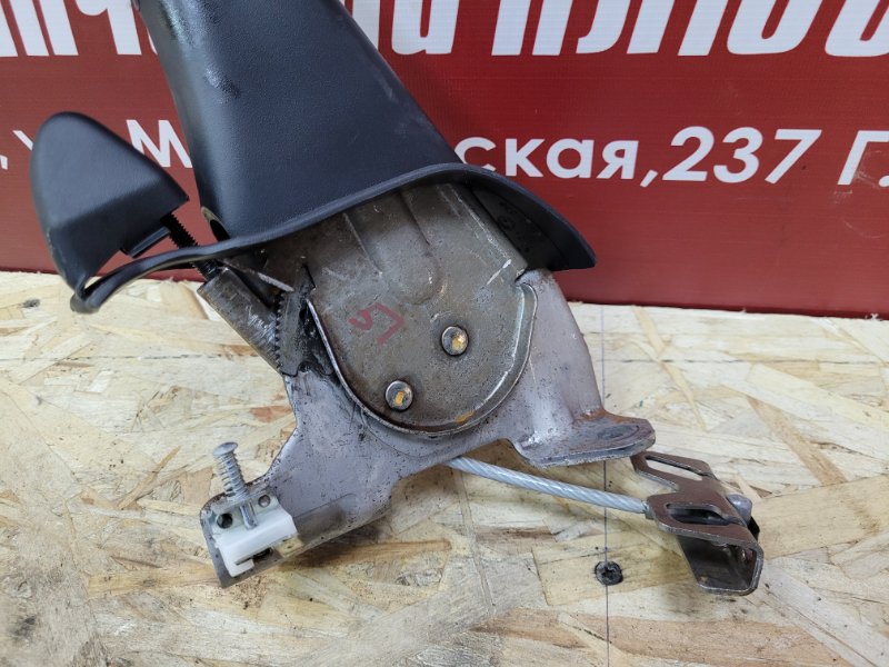 Рычаг стояночного тормоза