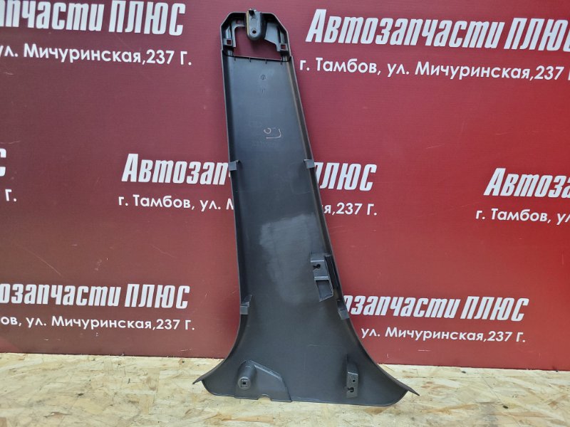 Обшивка средней стойки