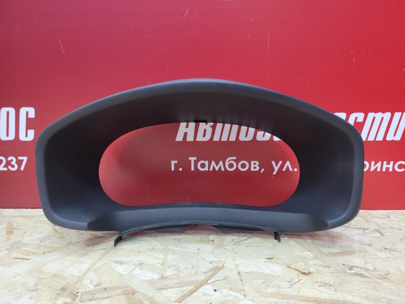 Козырек щитка приборов