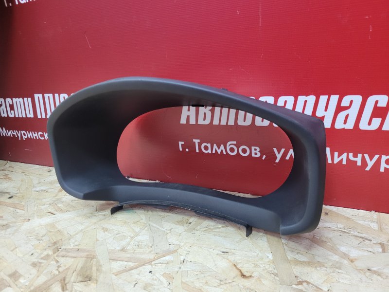 Козырек щитка приборов