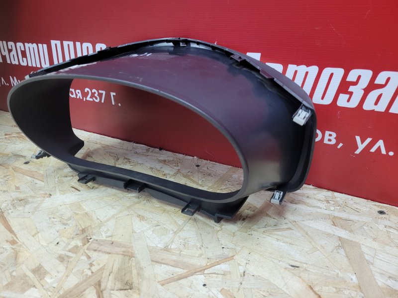 Козырек щитка приборов