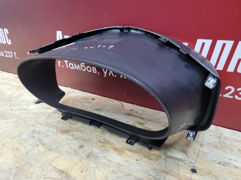 Козырек щитка приборов