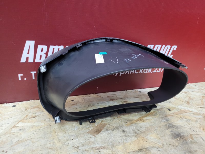 Козырек щитка приборов