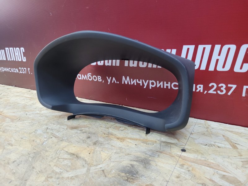 Козырек щитка приборов