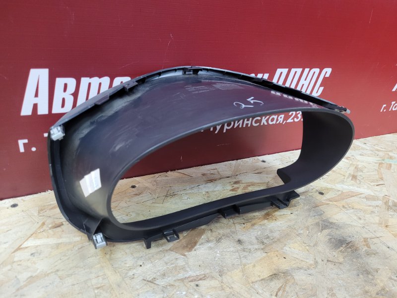 Козырек щитка приборов