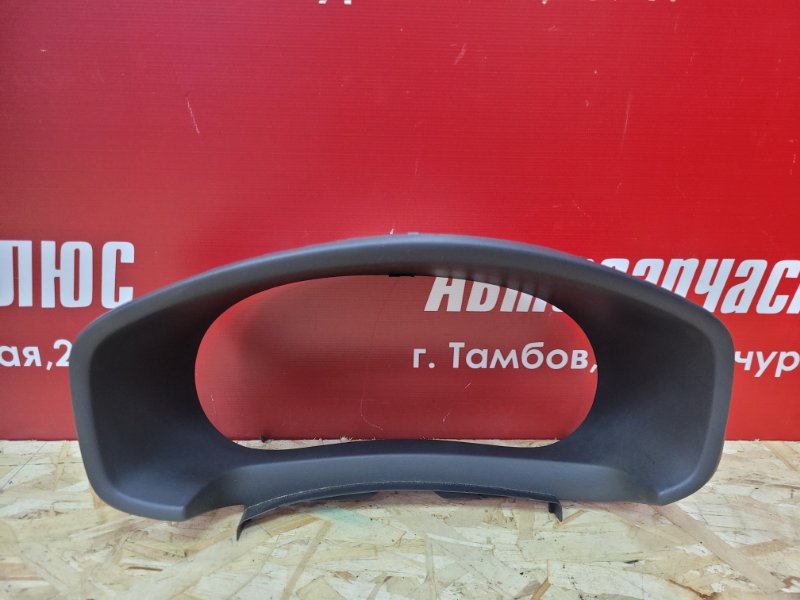 Козырек щитка приборов