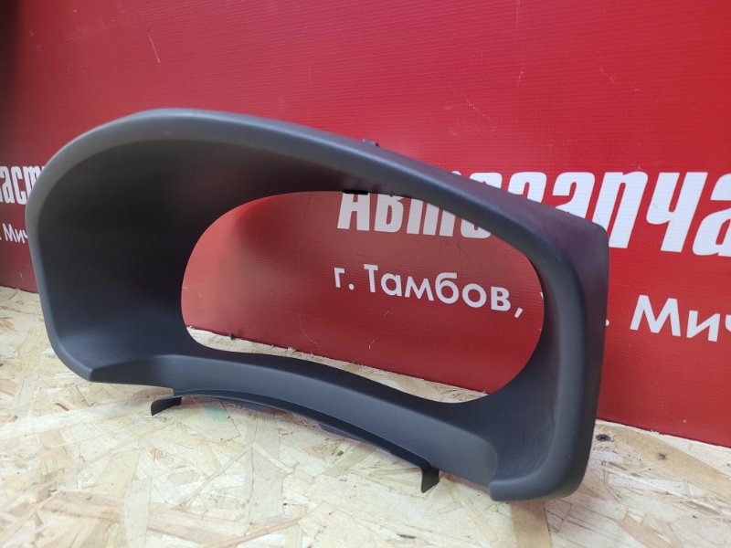 Козырек щитка приборов