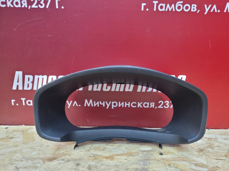 Козырек щитка приборов