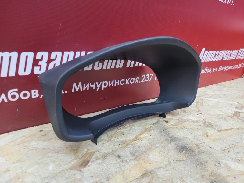 Козырек щитка приборов